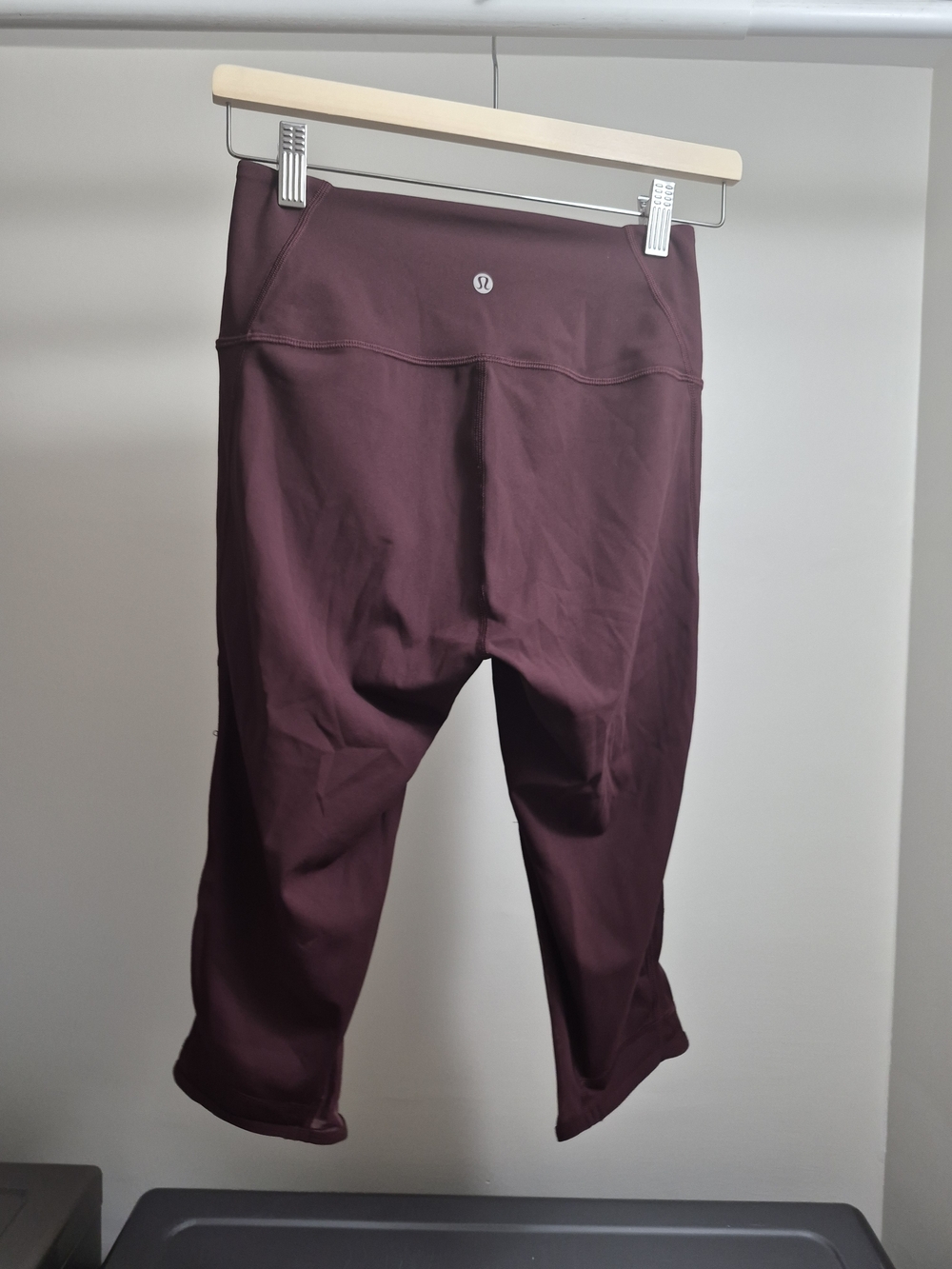 lululemon athletica Burgundy Cropped Leggings